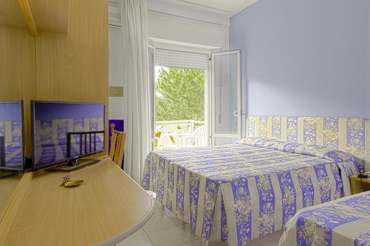 Hotel Loretta & Dependance Cervia Pokoj fotografie